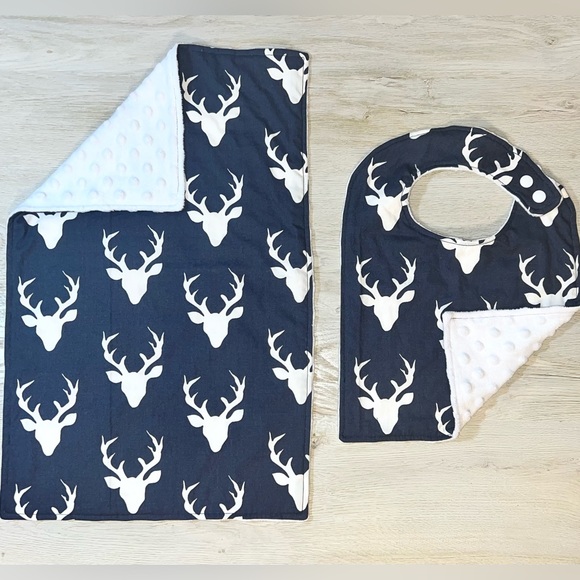 NEW Dreaming of a Buck - Handmade Gift Set - Baby Toddler Adjustable Bib & Burp - Picture 1 of 6